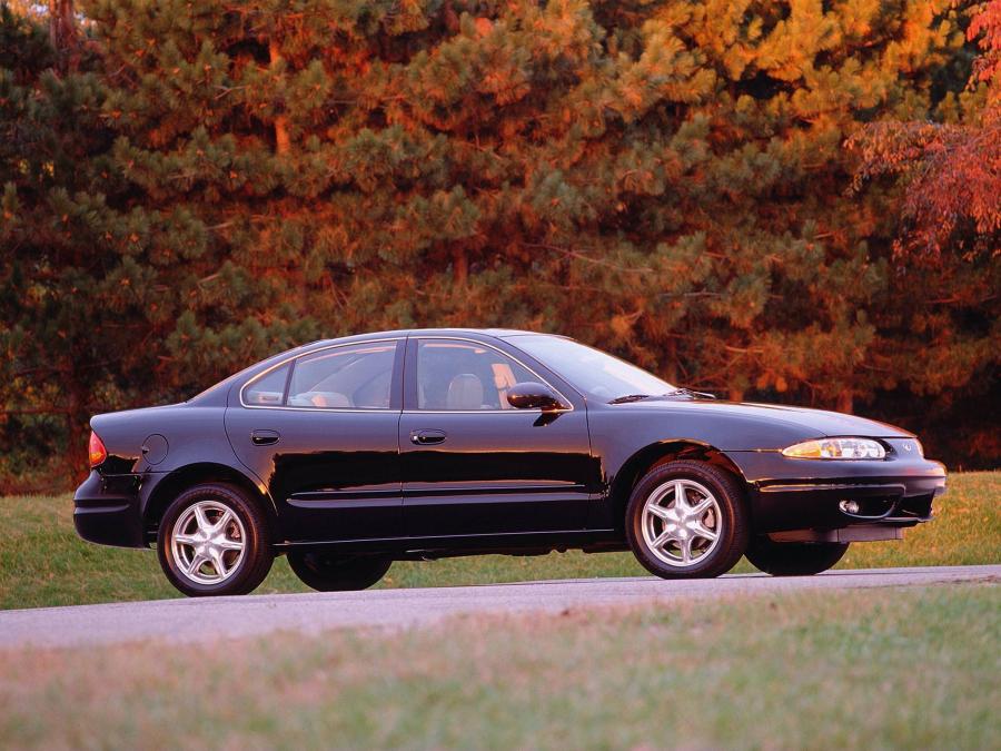  Oldsmobile Alero Sedan 1998 года  (фото 15 из 15)